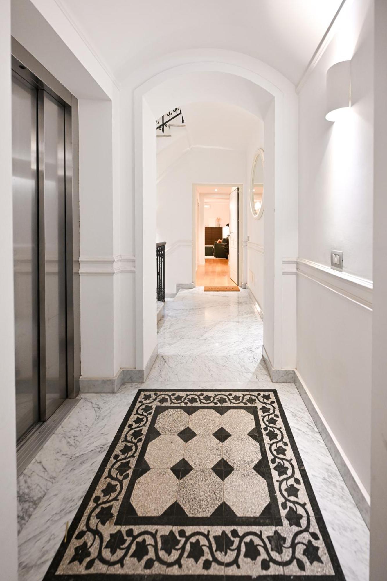 Monti Luxury Patio Roma